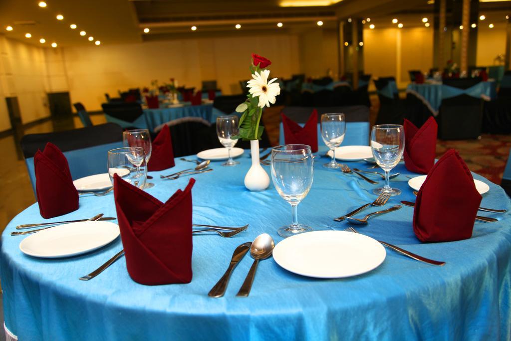 Continent Nakodar Hotel & Resorts Екстер'єр фото