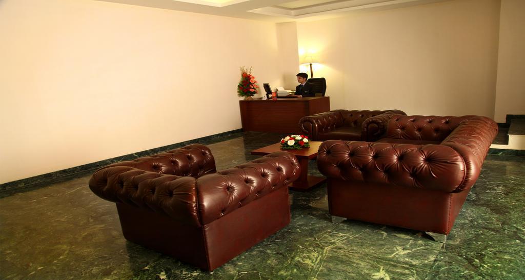 Continent Nakodar Hotel & Resorts Екстер'єр фото